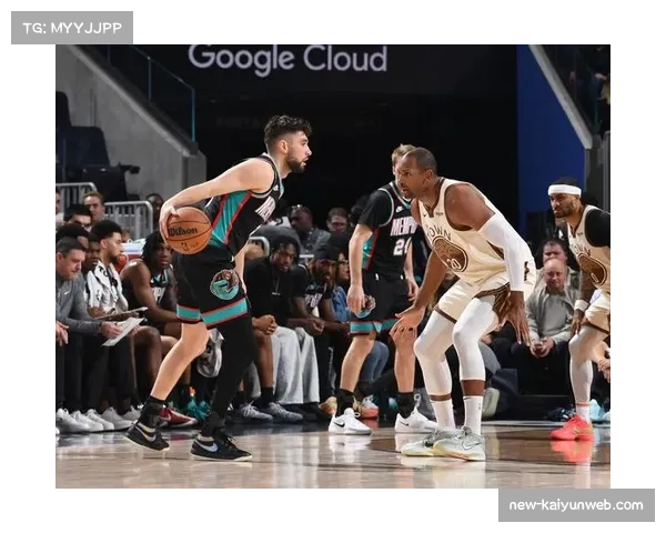 勇士主场114-113逆转灰熊桑托斯准绝杀完成17分翻盘